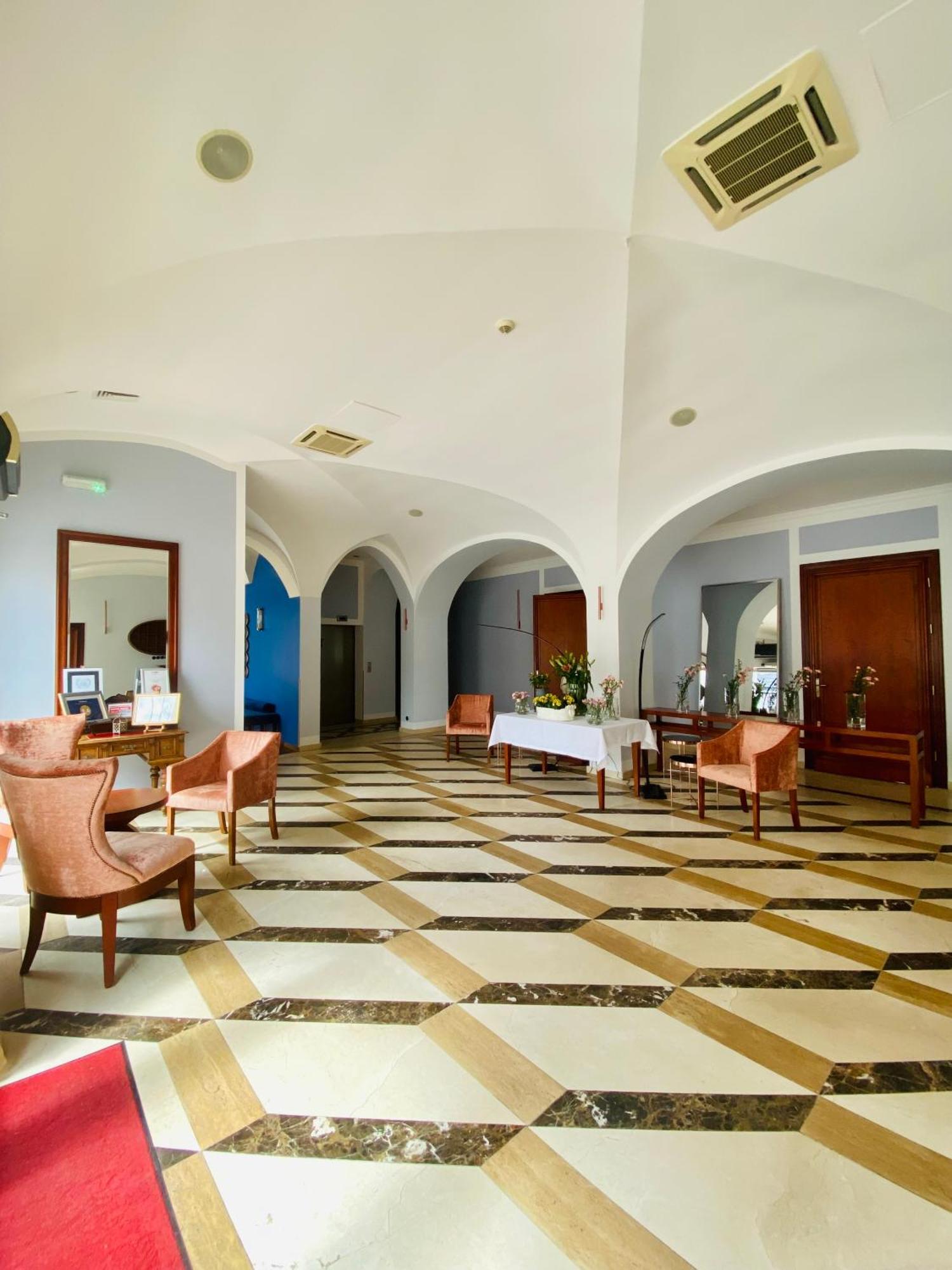 Hotel Rejs Ustka Exterior foto